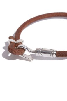 画像3: 【LARRY SMITH】 TRIANGLE REPOUSSE LEATHER BRACELET (3)