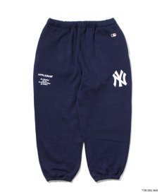 画像1: APPLEBUM(アップルバム) / “NY Yankees” Oversize Sweat Pants (1)