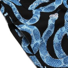 画像5: CALEE / Allover snake pattern over silhouette shirt jacket -BLACK- (5)