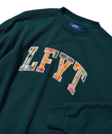 画像4: 【30%OFF】LFYT(ラファイエット) / PACHWORK ARCH LOGO CREWNECK (4)