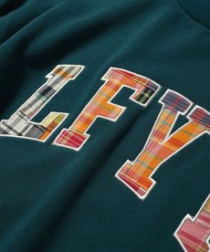 画像3: 【30%OFF】LFYT(ラファイエット) / PACHWORK ARCH LOGO CREWNECK (3)