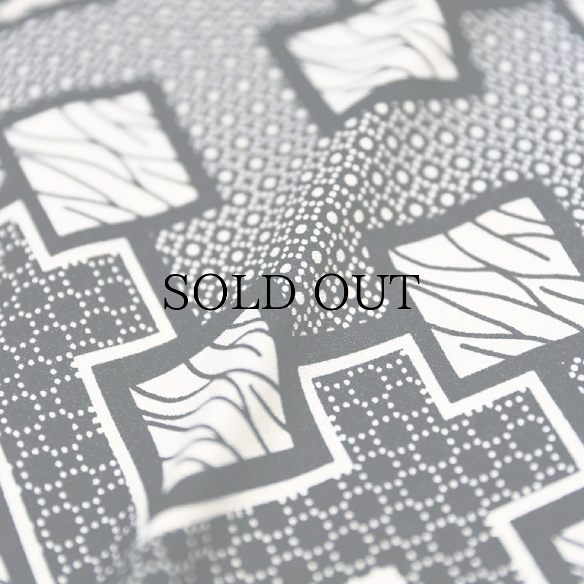 画像4: CALEE(キャリー) / Geometric pattern amunzen cloth S/S shirt (4)