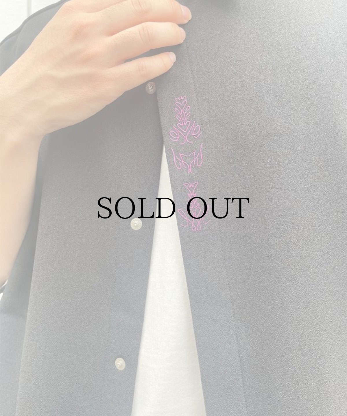 画像2: CALEE(キャリー) / Embroidery fly front S/S shirt (2)