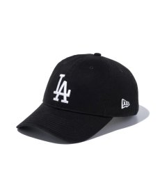 画像1: NEW ERA / 9TWENTY クロスストラップ ウォッシュドコットン ロサンゼルス・ドジャース ブラック × ホワイト (1)