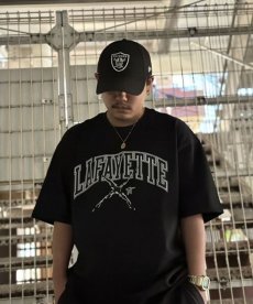 画像1: LFYT【LIMITED】 / "052" 10th ANNIVERSARY COLLEGE LOGO TEE (1)