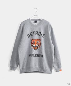 画像2: APPLEBUM(アップルバム) / "DETROIT TIGERS" CREW SWEAT  (2)