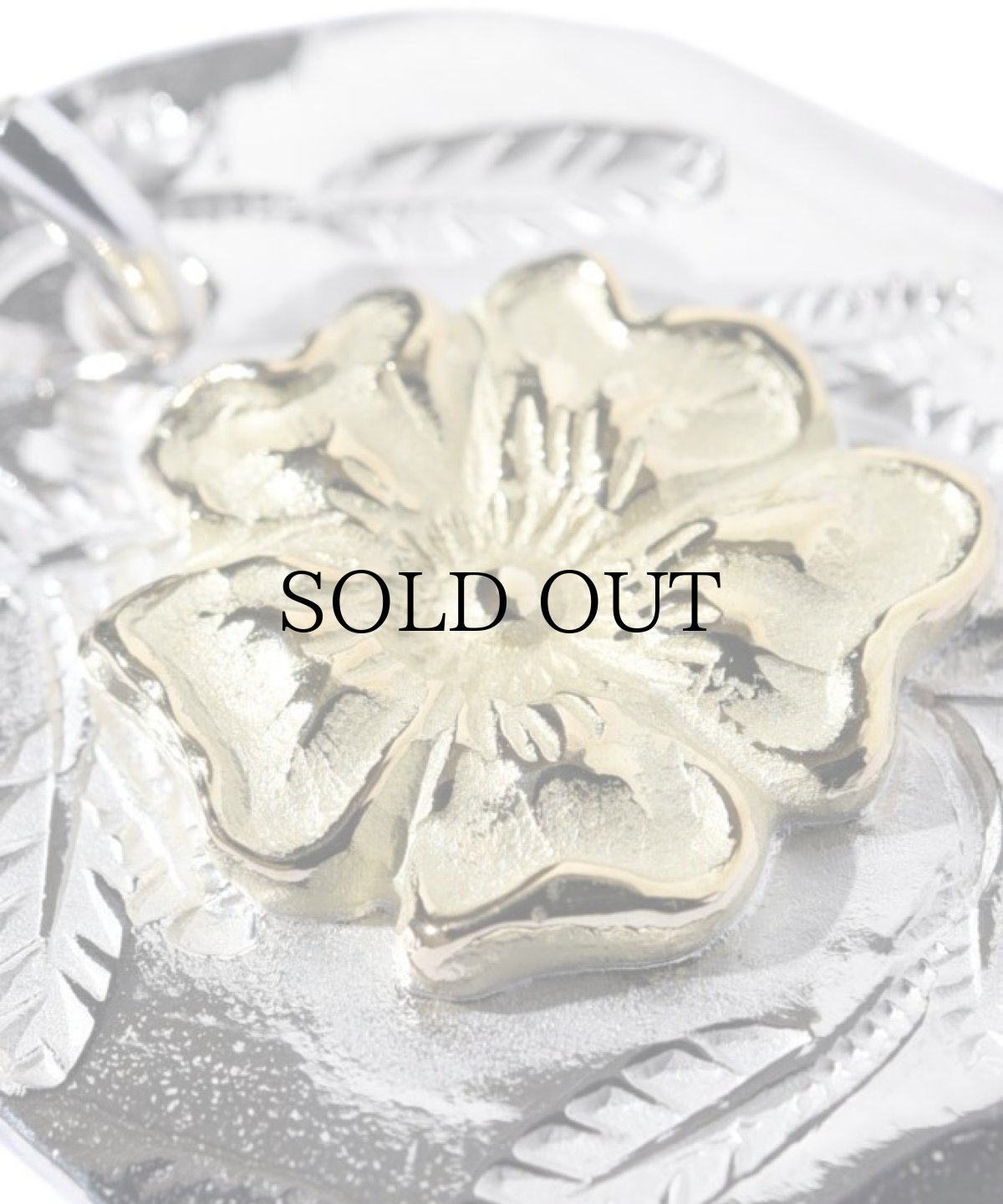 画像3: LARRY SMITH(ラリースミス) / LEAF STAMPED ROSE PENDANT (18K GOLD ACCENT) (3)