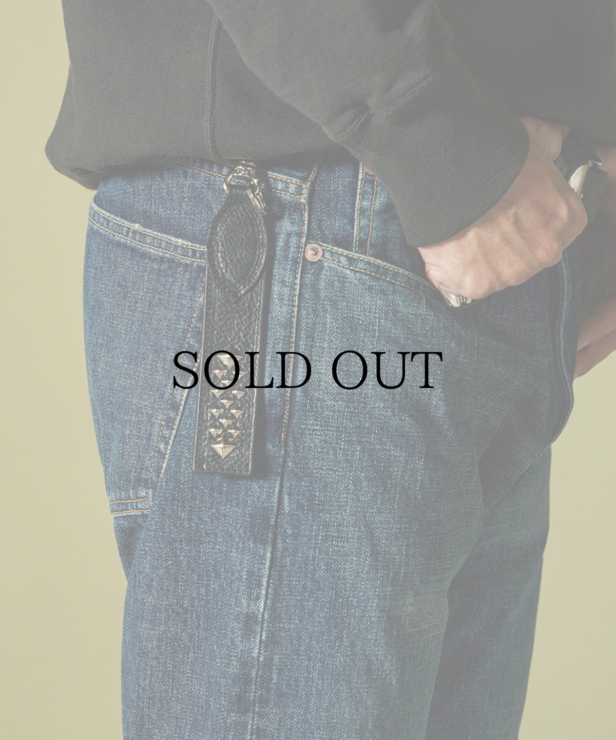 画像2: CALEE(キャリー) / STUDS LEATHER FLAT SHORT KEY RING (2)