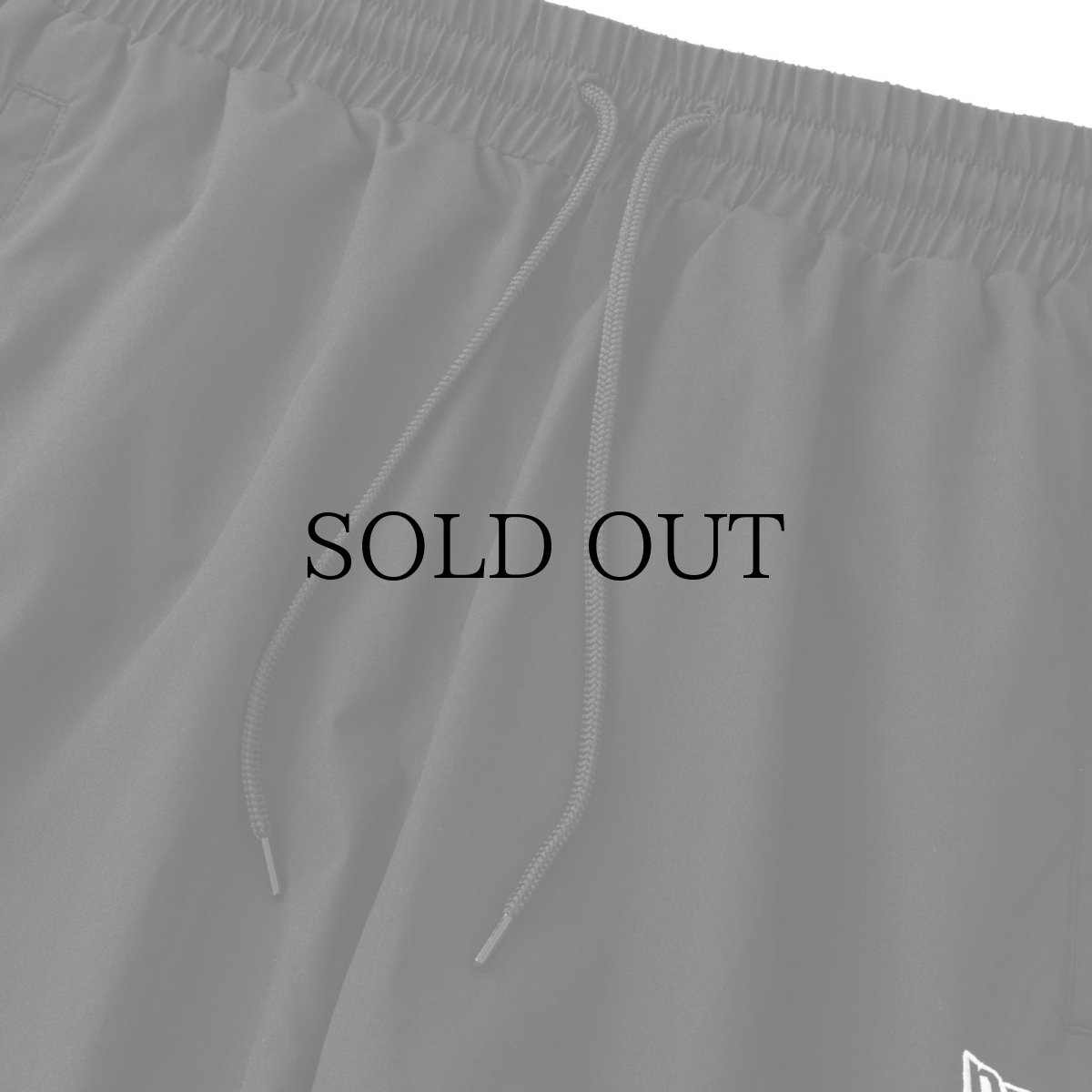 画像3: CALEE(キャリー) / × NEWERA®︎ CALEE LOGO OVERSIZED PIPING TRACK PANTS <EXCLUSIVE> (3)