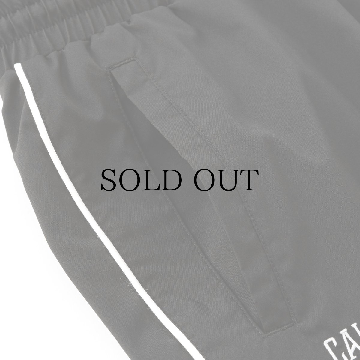 画像7: CALEE(キャリー) / × NEWERA®︎ CALEE LOGO OVERSIZED PIPING TRACK PANTS <EXCLUSIVE> (7)