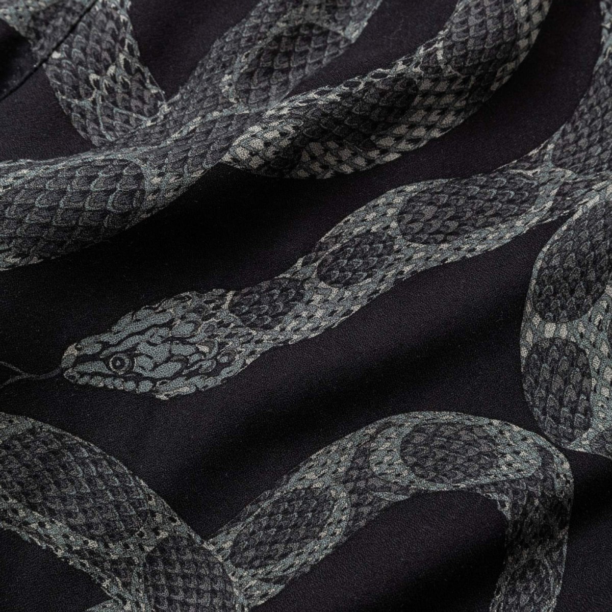 画像6: CALEE(キャリー) / ALLOVER SNAKE PATTERN EASY SHORTS ＜EXCLUSIVE＞ (6)