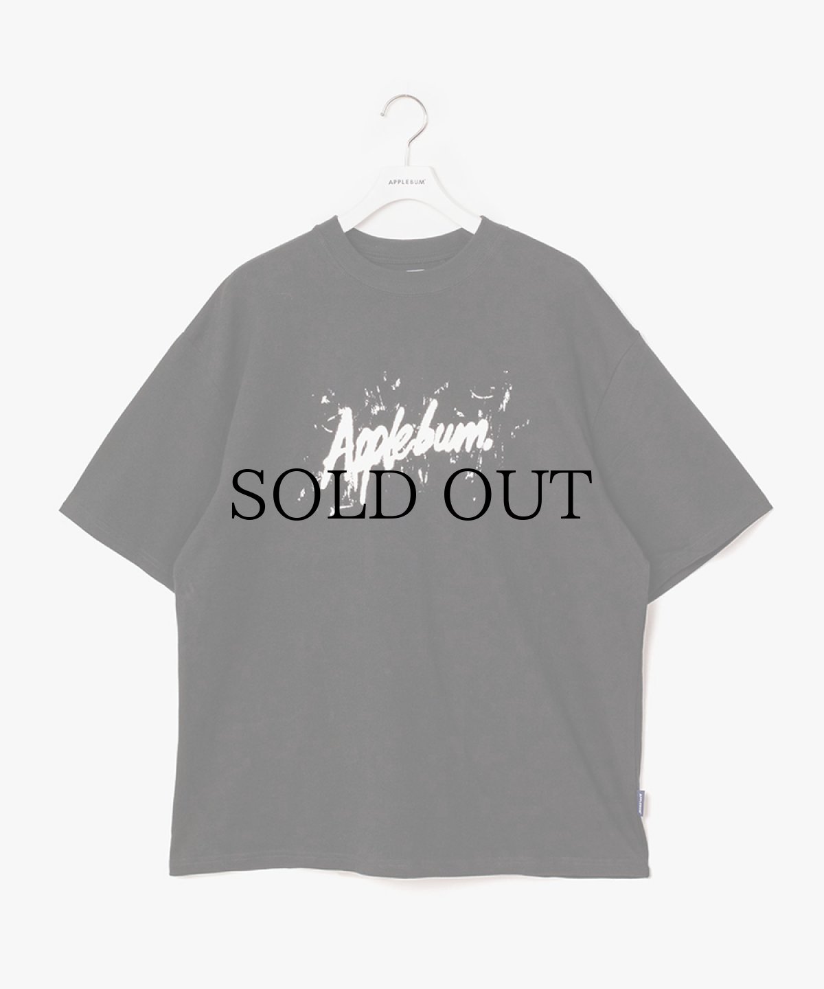 画像1: APPLEBUM(アップルバム) / “Spray Tag” T-shirt (1)
