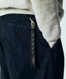 画像4: CALEE(キャリー) / ROUND & PYRAMID STUDS LEATHER SHORT KEY RING (4)