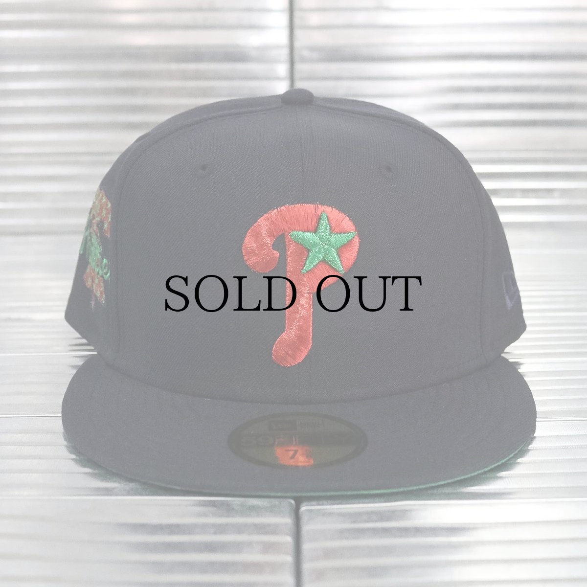 画像2: NEW ERA / Philadelphia Phillies Liberty Bell Patch 59Fifty (2)