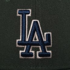 画像5: NEW ERA / 9FORTY Happy Holidays ロサンゼルス・ドジャース  (5)