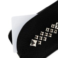 画像2: CALEE(キャリー) / STUDS LEATHER CARD CASE ＜Magsafe＞ (2)
