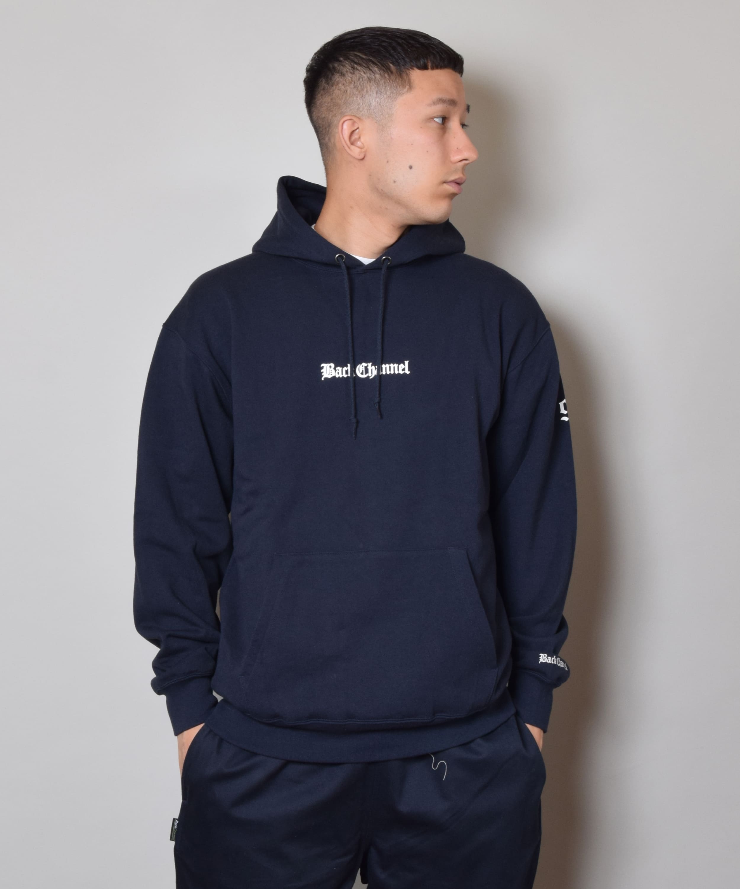 Back Channel(バックチャンネル) パーカー OLD ENGLISH PULLOVER PARKA